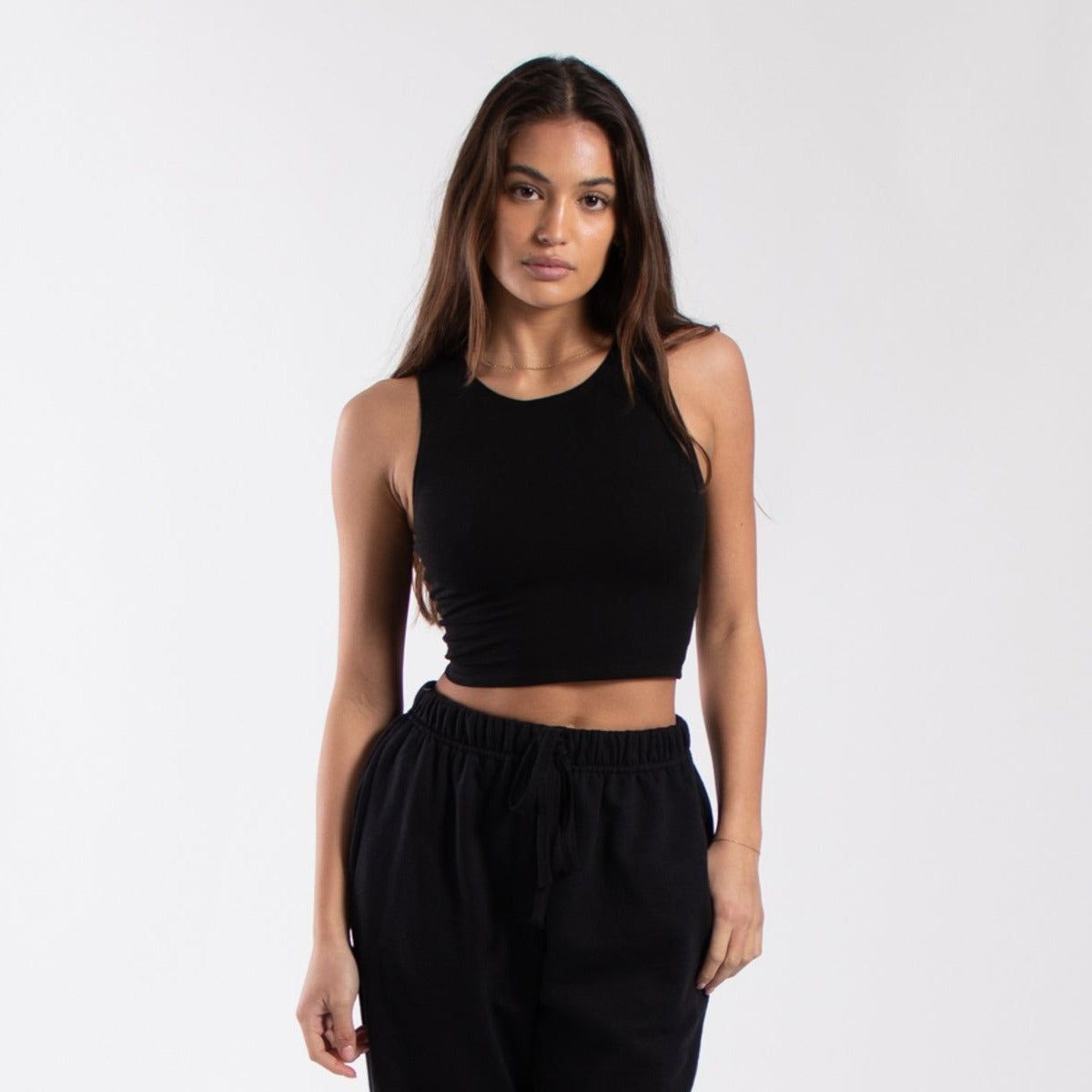 Women&#39;s Cropped Formfitting Muscle Tank