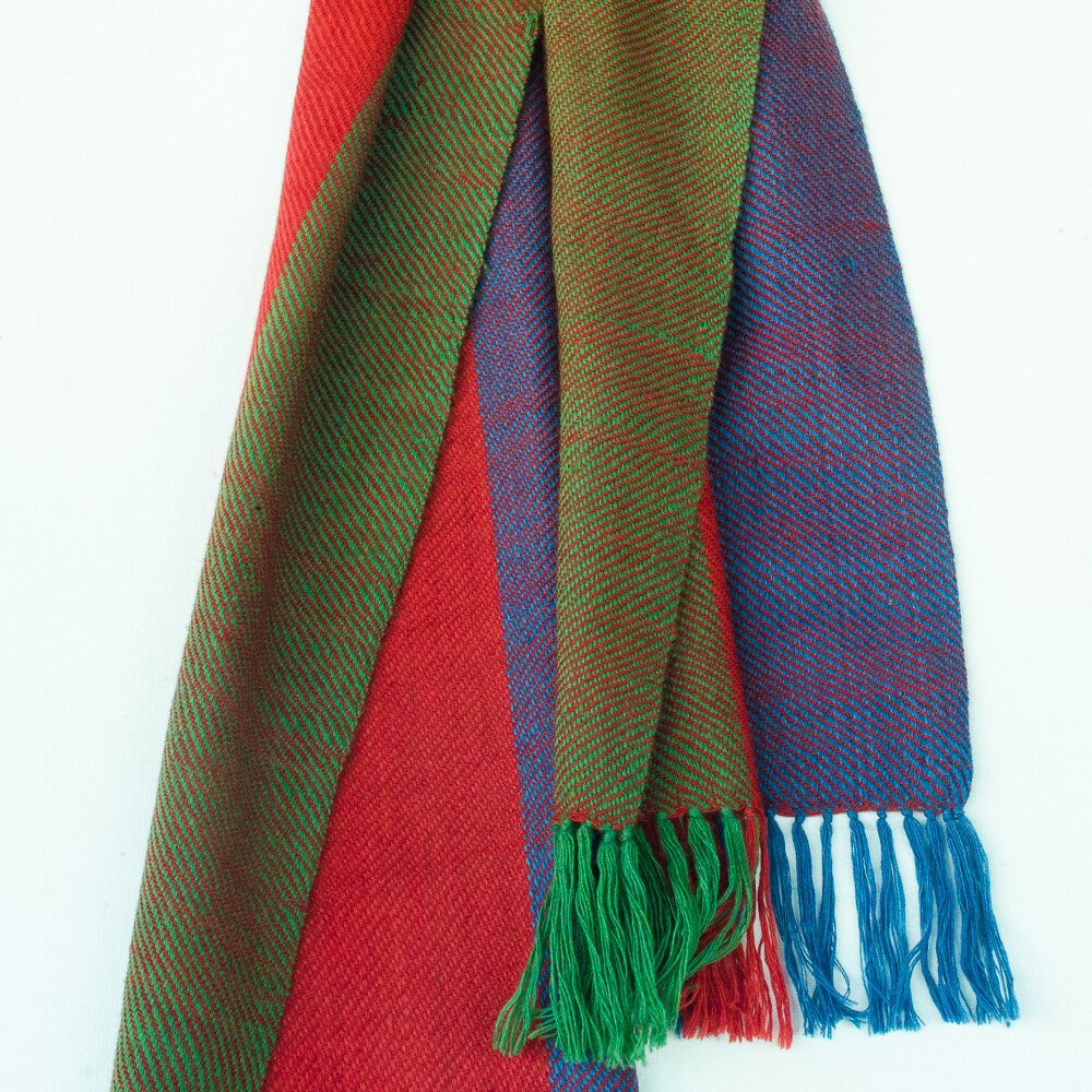 Handwoven Woollen Scarf Dyed with madder,indigo and Tesu
