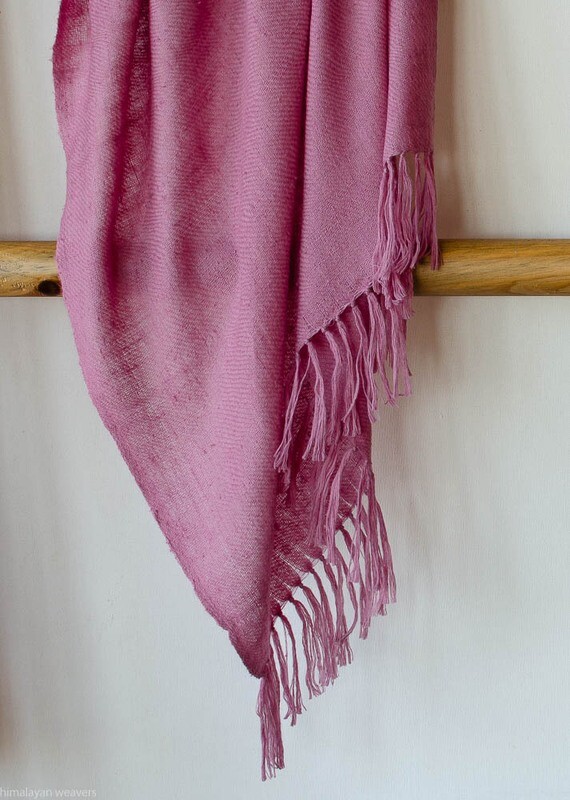 Hand-woven Pashmina Stole dyed with shellac Hand-woven Pashmina Stole dyed with shellac