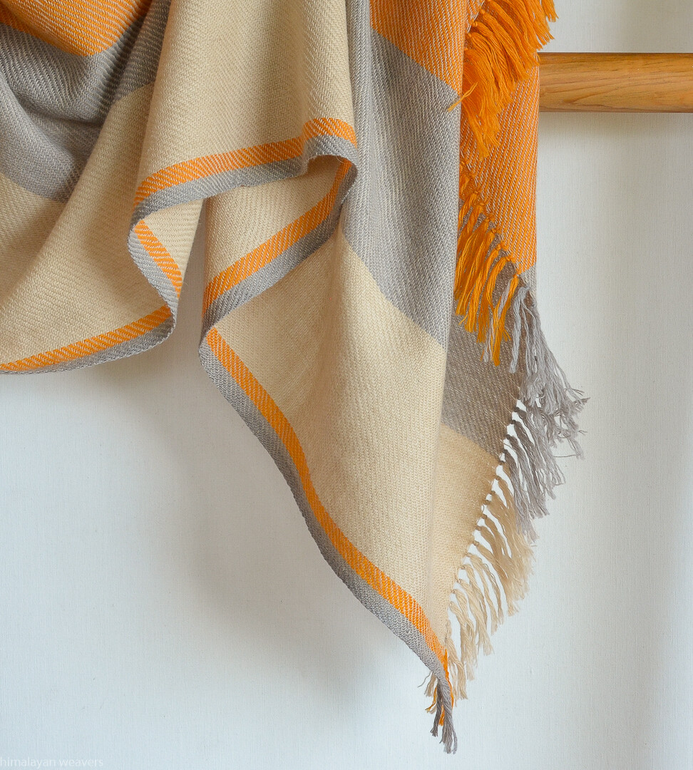 Hand-woven woolen shawl dyed with harada, tea and tesu flowers