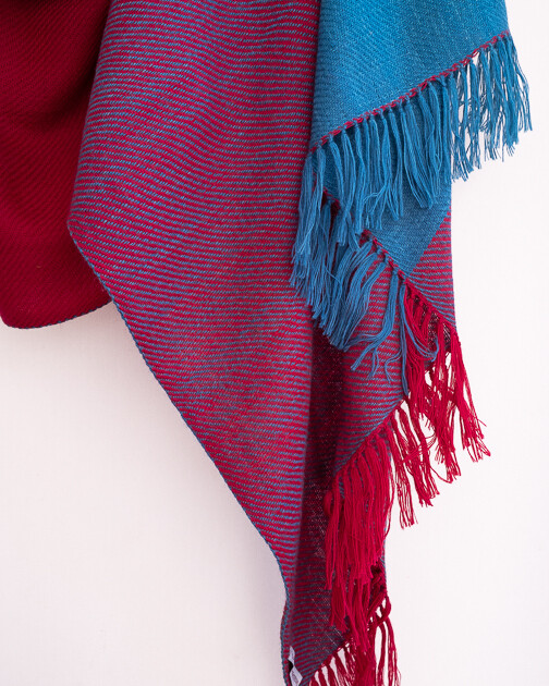 Hand-woven woolen shawl dyed with indigo, tesu flowers and sappanwood