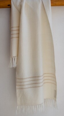 Small Woolen Scarf (undyed with tusser silk border)