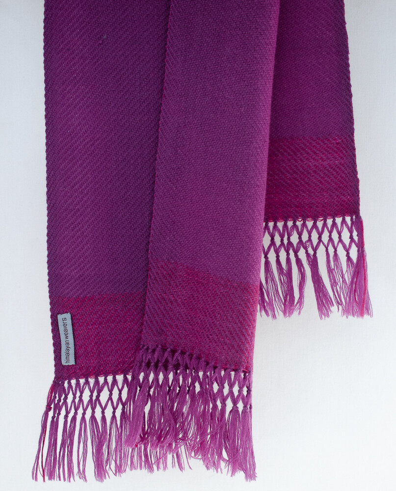 Handwoven Woolen Scarf Dyed with sappanwood 
(hand-knotted tassels)