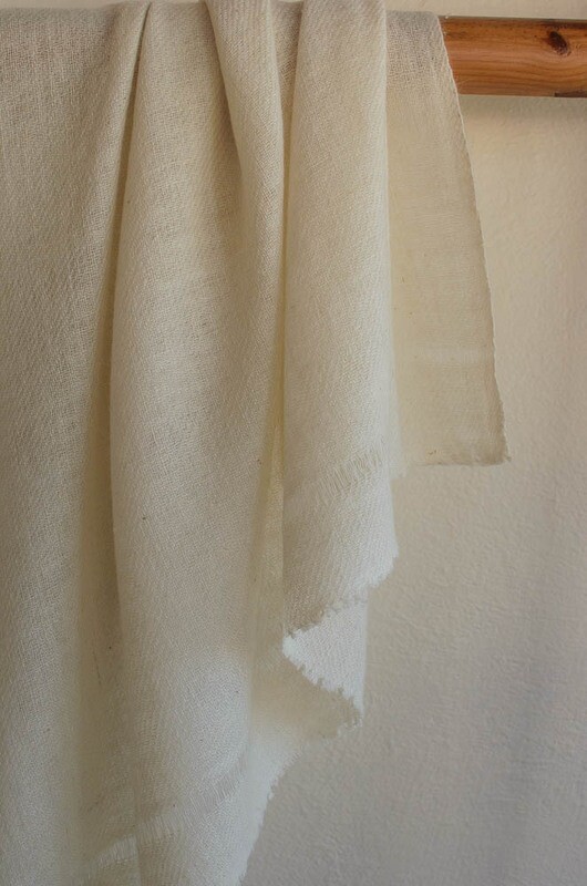 Shawl Made Wth Pure Hand-Spun Pashmina Natural Shade