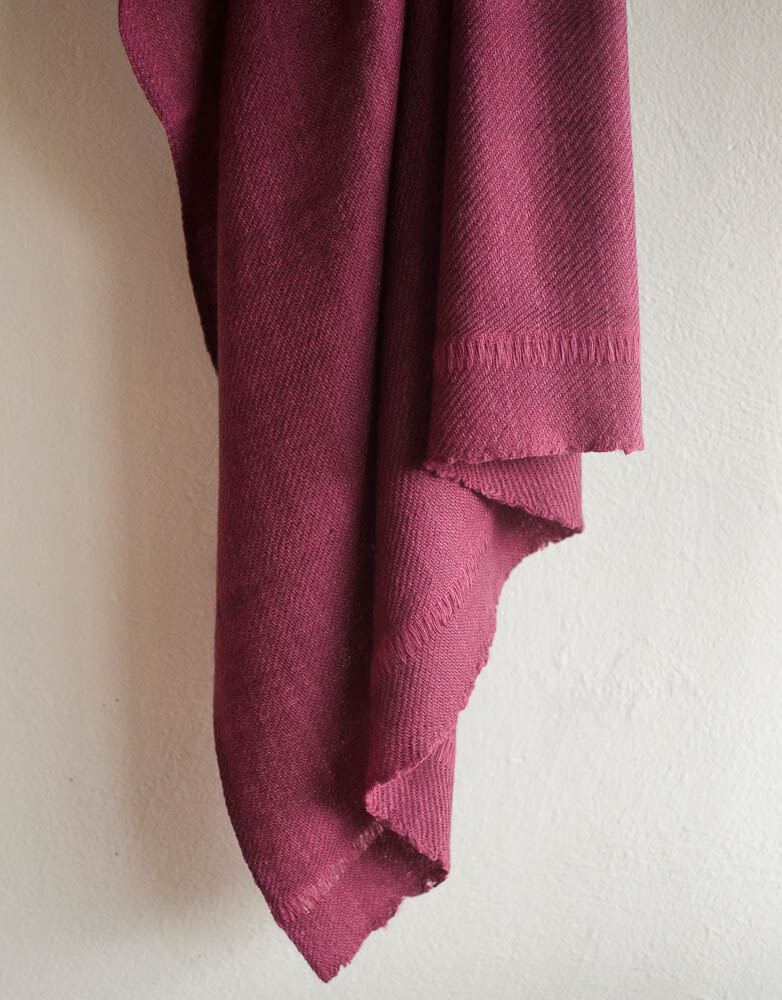 Hand-woven woolen shawl dyed with Shellac