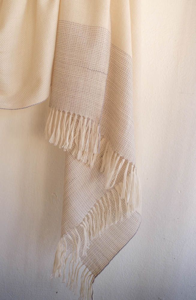 Very Fine Wool Shawl (Very Soft)