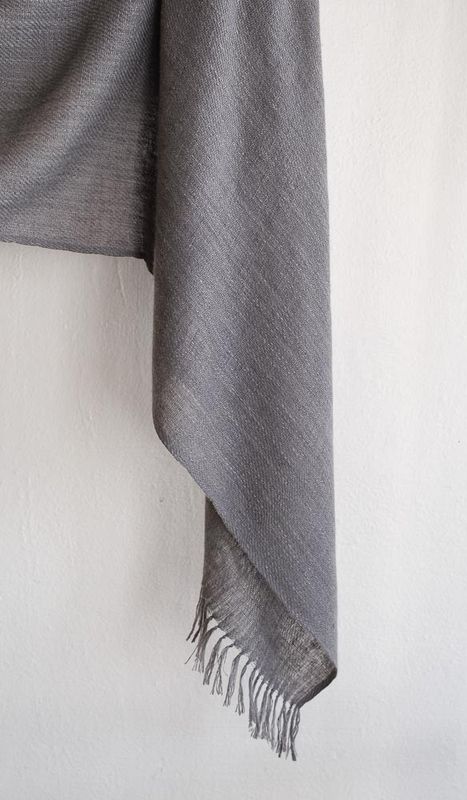 Handwoven Pashmina Shawl With Tassels