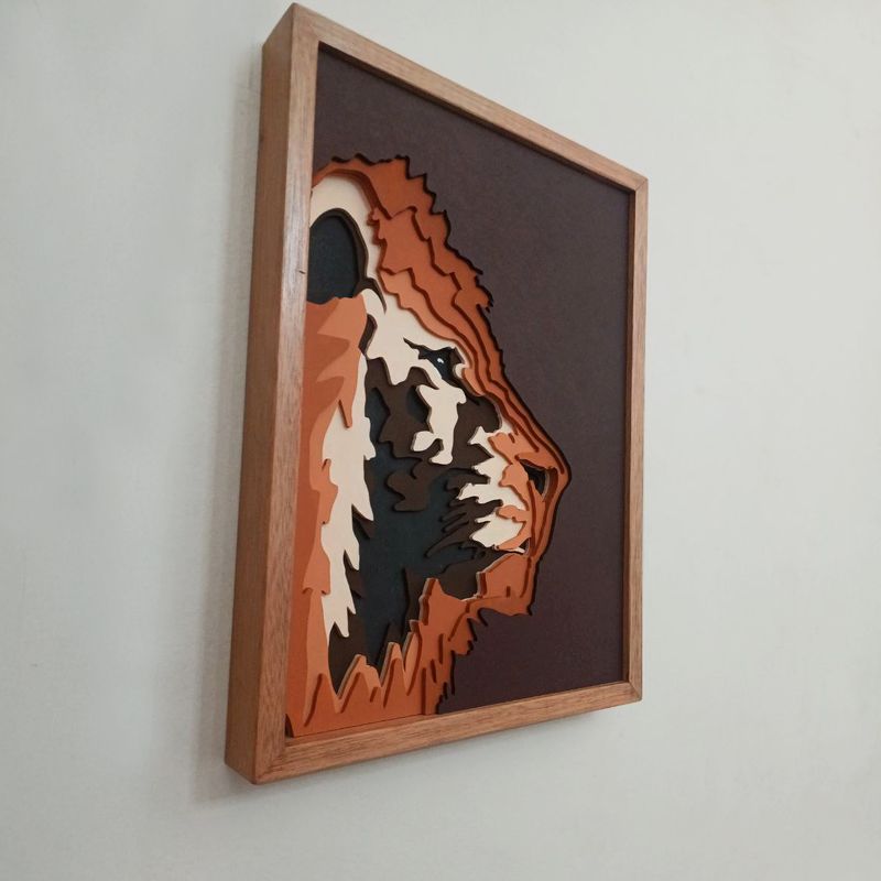 Cuadro León en alto relieve