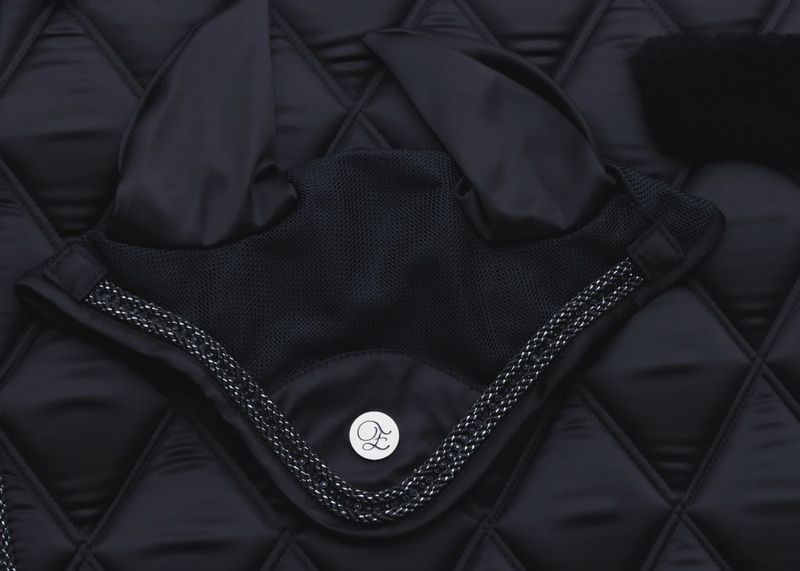 ‘The King’ Black Jewel Ear Bonnet
