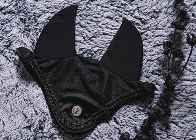‘The King’ Black Crystal Soundproof Ear Bonnet
