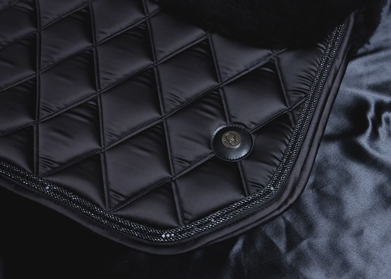 ‘The King’ Black Jewel Merino Full Fleece