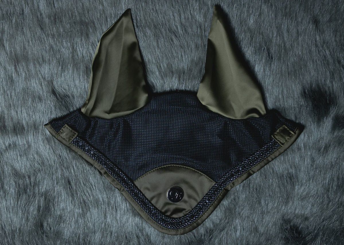‘The Majesty’ Deep Olive Crystal Ear Bonnet