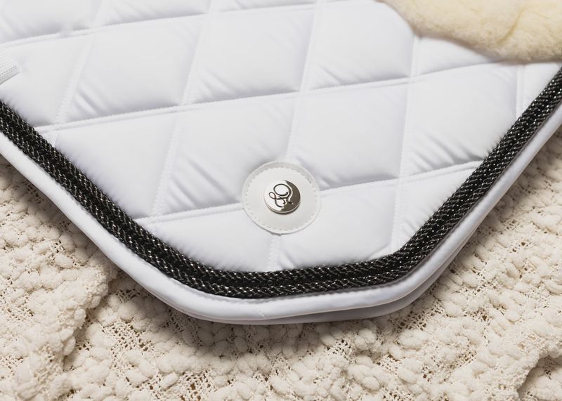‘The Queen’ White Jewel Merino Fleece Saddle Pad