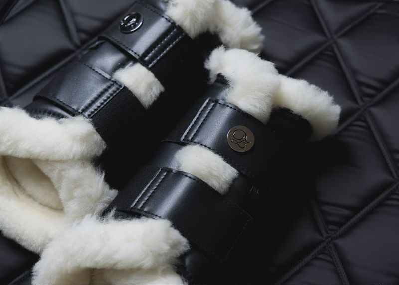 Black Natural Merino Fleece/Leather Tendon Boots
