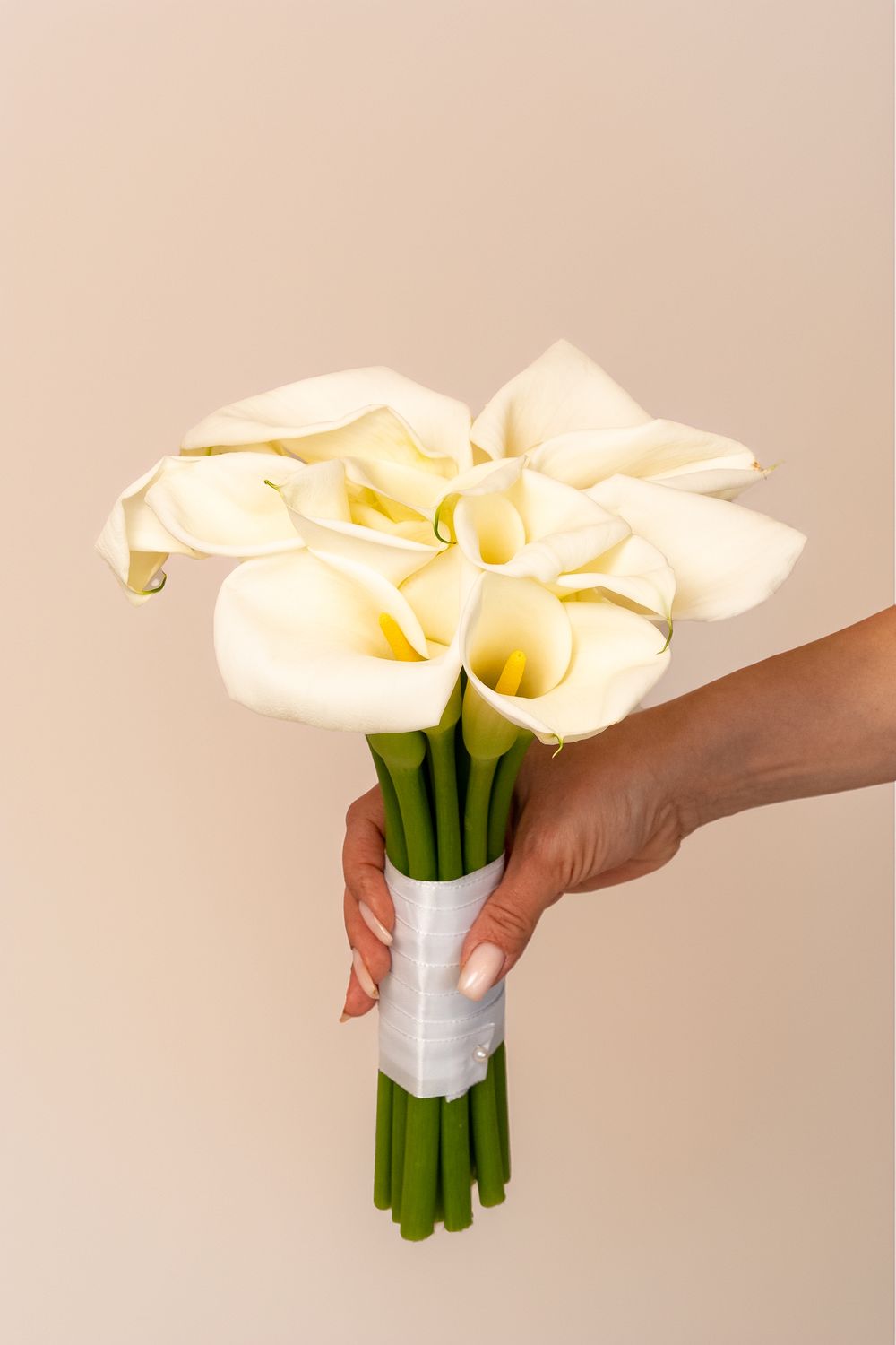 Bouquet de mariée en callas — Élégance intemporelle