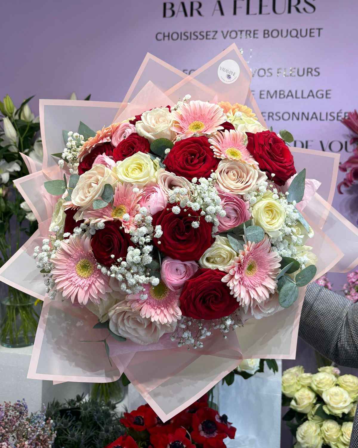 Bouquet — Harmonie de roses et gerberas