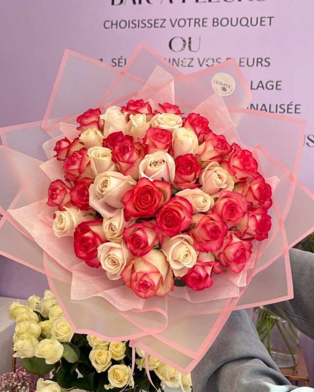 Bouquet — Roses bicolores élégantes Bouquet — Roses bicolores élégantes