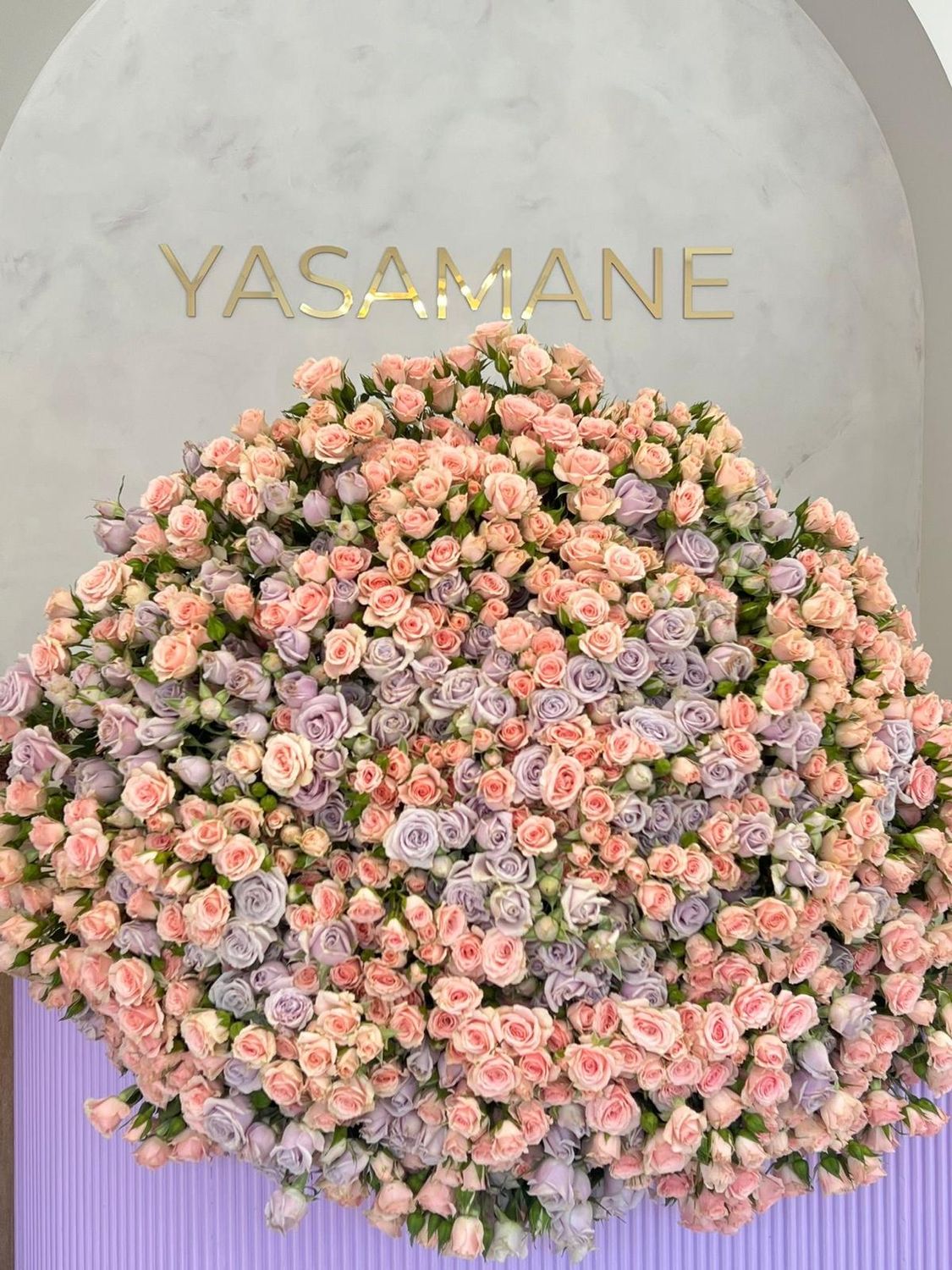 Bouquet Prestige de Mini-Roses — 150 roses