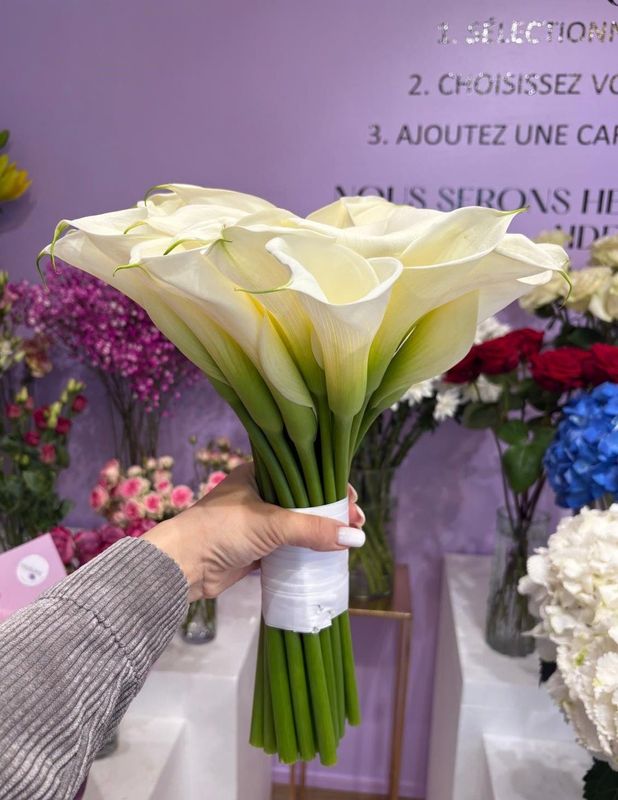 Bouquet de mariée en callas — Élégance Royale Bouquet de mariée en callas — Élégance Royale