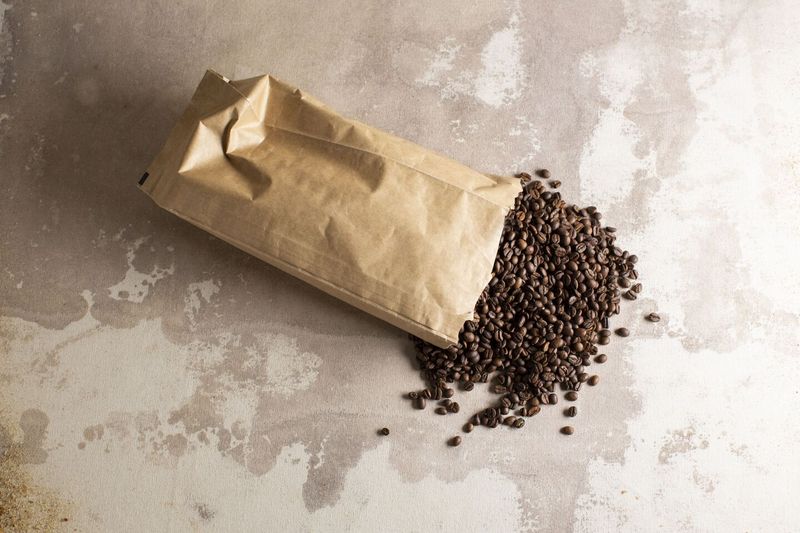 Beutel mit Kaffeebohnen