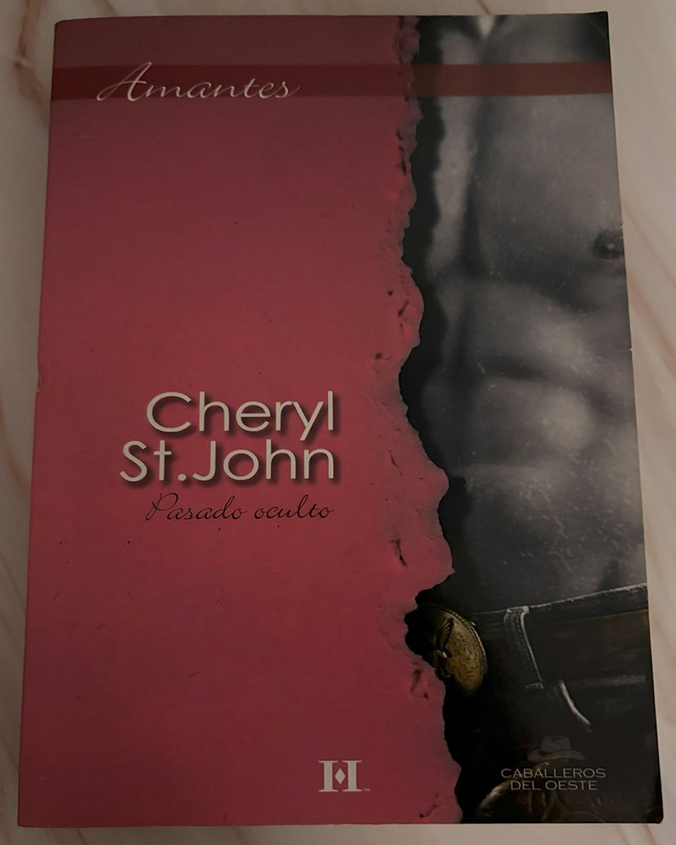 Pasado Oculto - Cheryl ST. John