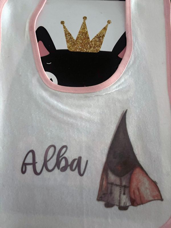 👶 Babero de Tela Cofrade Personalizado – Nazareno + Nombre