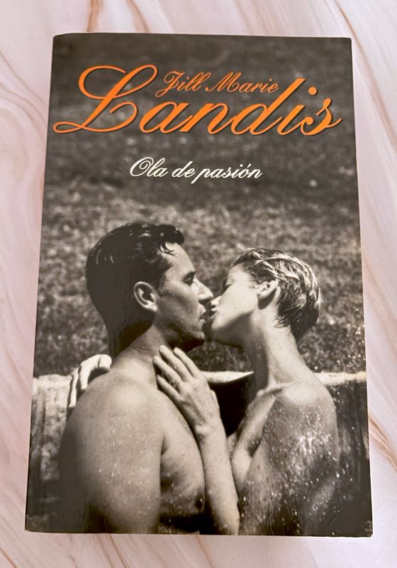 Ola de Calor- Jill Marie Landis