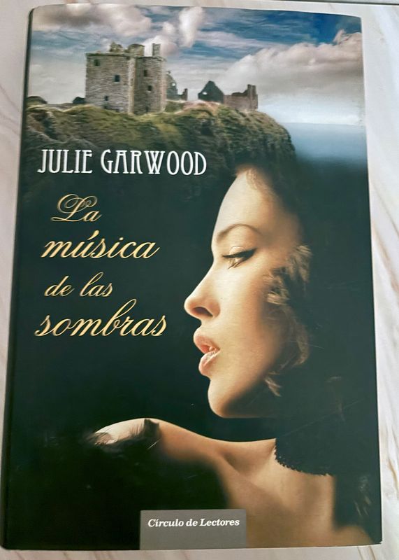 La Música de las Sombras - Julie Garwood