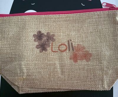 🌼 Estuche personalizado “Con tu nombre y dos flores”
