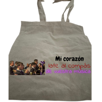 👜 Bolsa de tela – “Mi corazón late al compás de vuestra música”