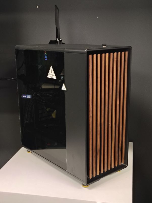 &quot;Oakshade&quot;  Custom Built Gaming PC