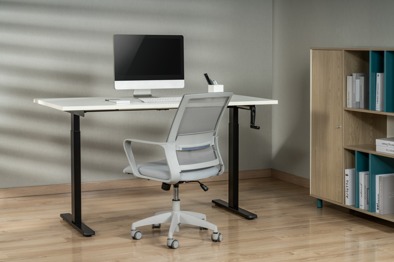 ERGOMATE Manual Height Adjustable Desk (Sit Stand)