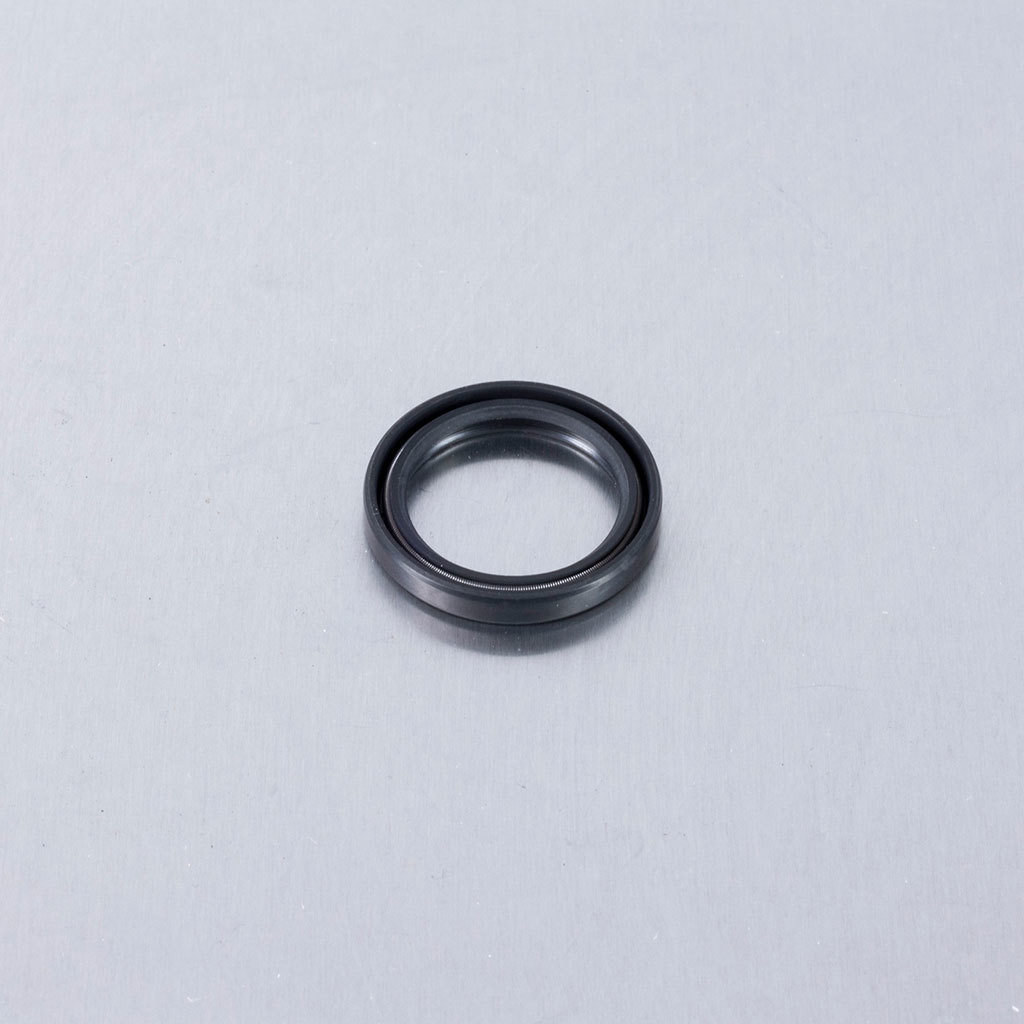 (26) Oil Seal 20x26x24