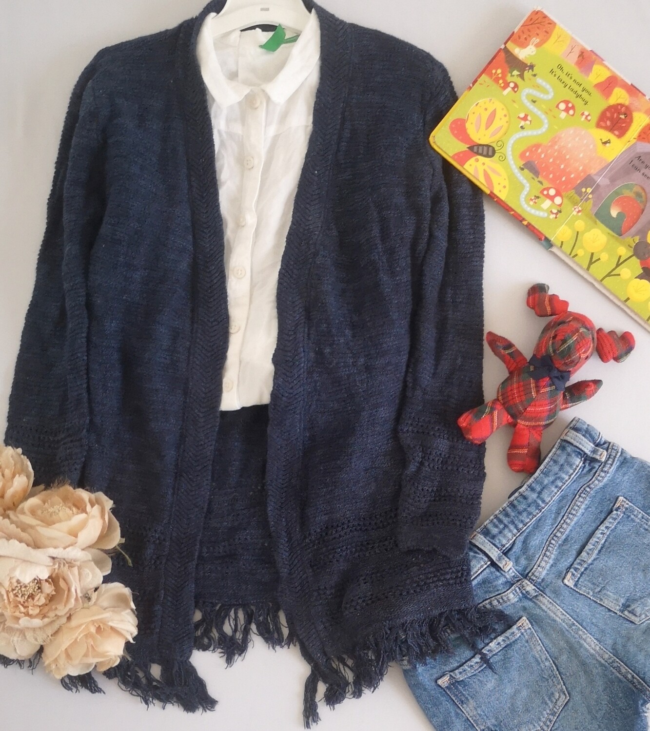 CARDIGAN CON FLECOS