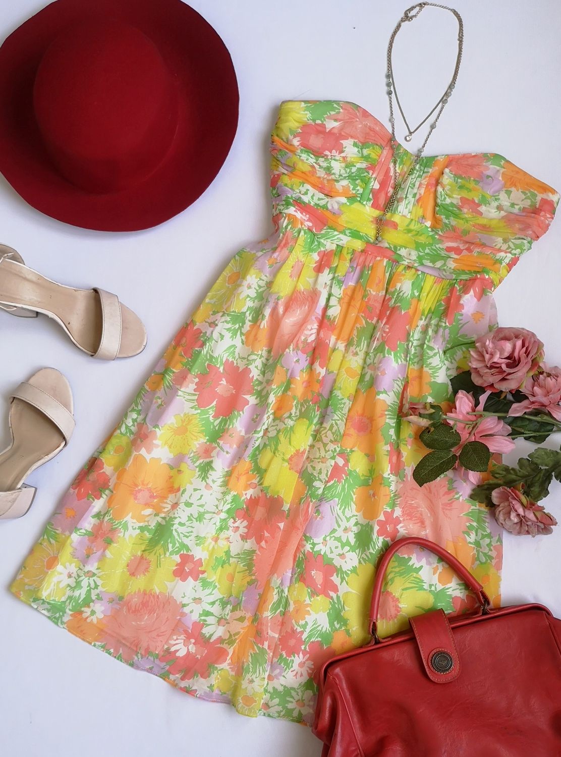 VESTIDO STRAPLES