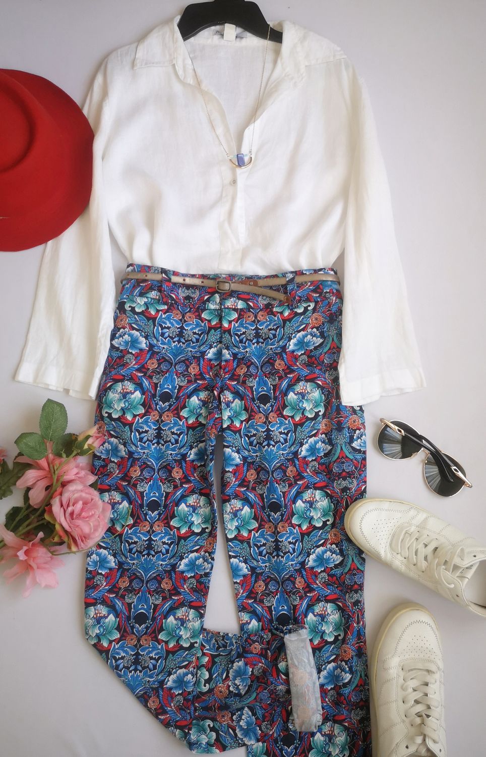 BLUSA DE LINO CON PANTALÓN