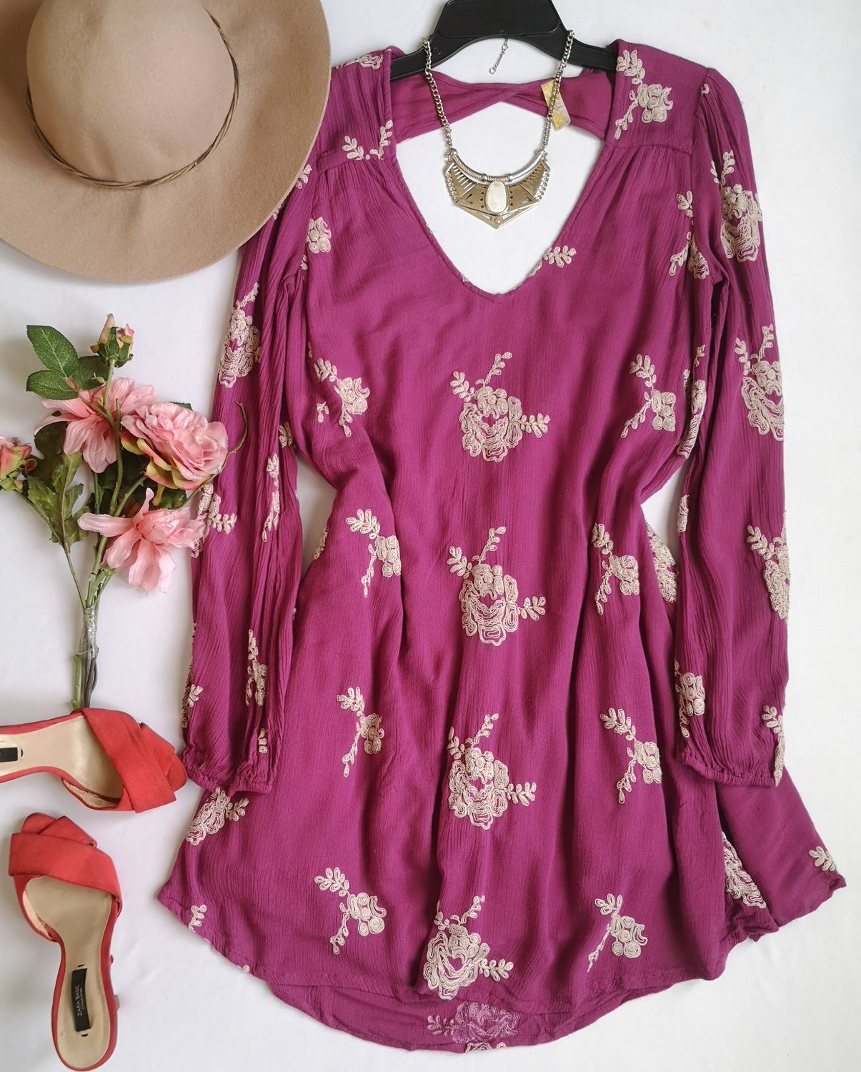 VESTIDO BORDADO