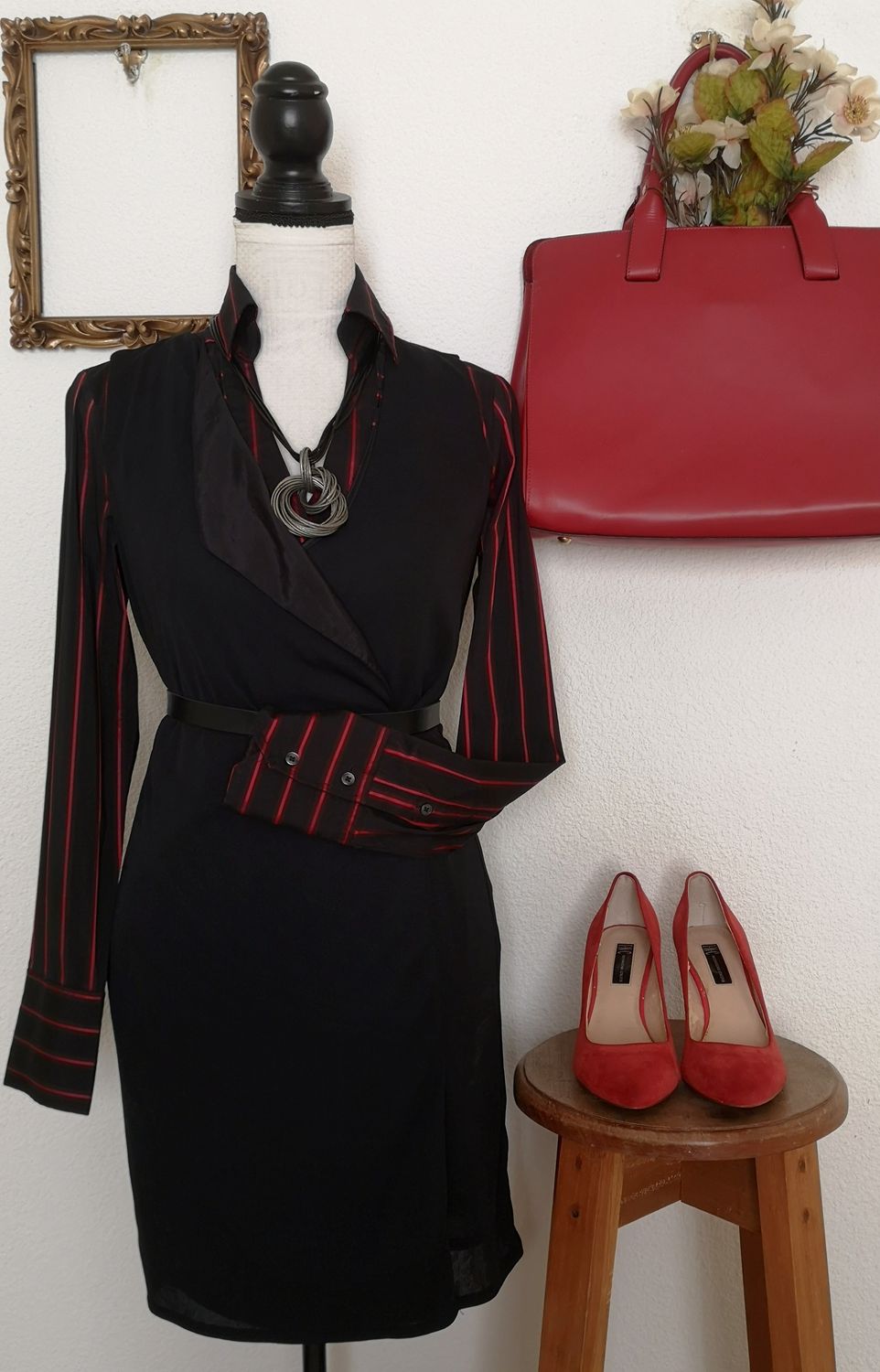 VESTIDO ABIERTO DE ATRÁS Y BLUSA ⚓