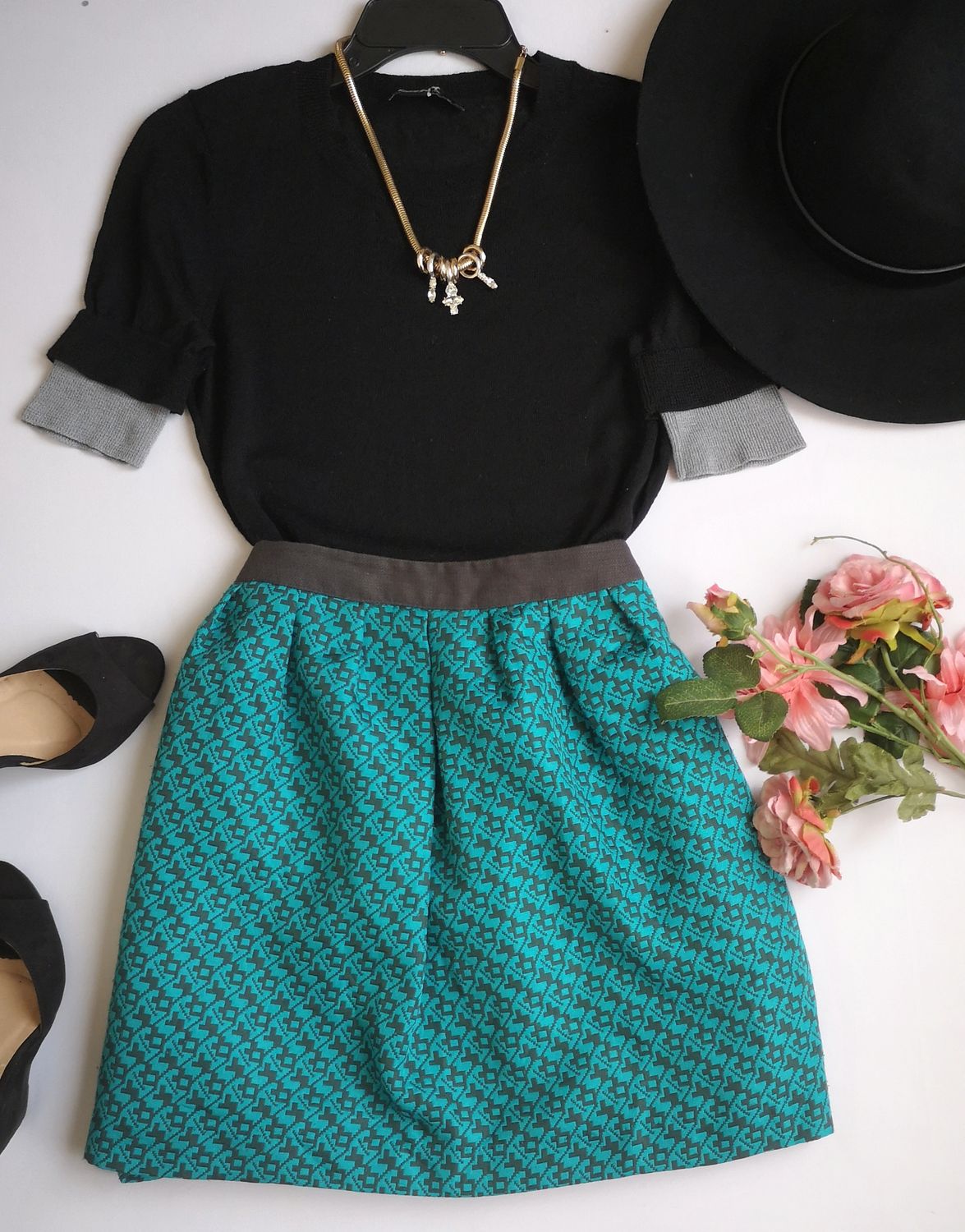 FALDA CON BLUSA TELA SUAVE
