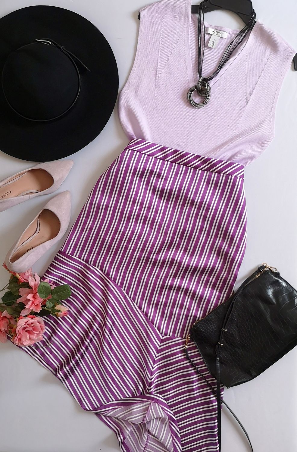 FALDA TIPO SEDA ASIMÉTRICA Y BLUSA TALLADA