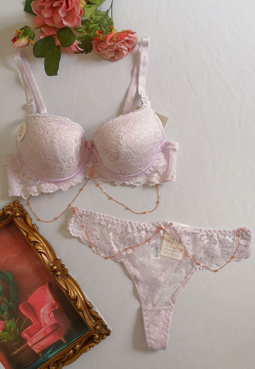CONJUNTO DE ENCAJE CON CADENA
