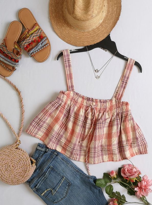 BLUSA CORTA NUEVA INCLUYE COLLAR