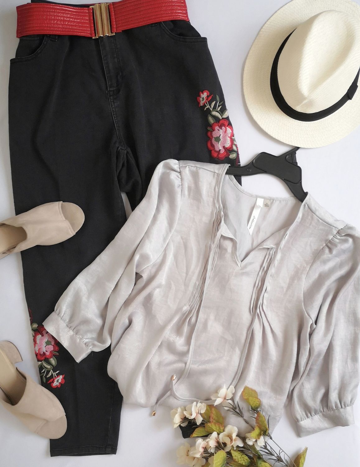 JEANS TELA SUAVE Y BLUSA