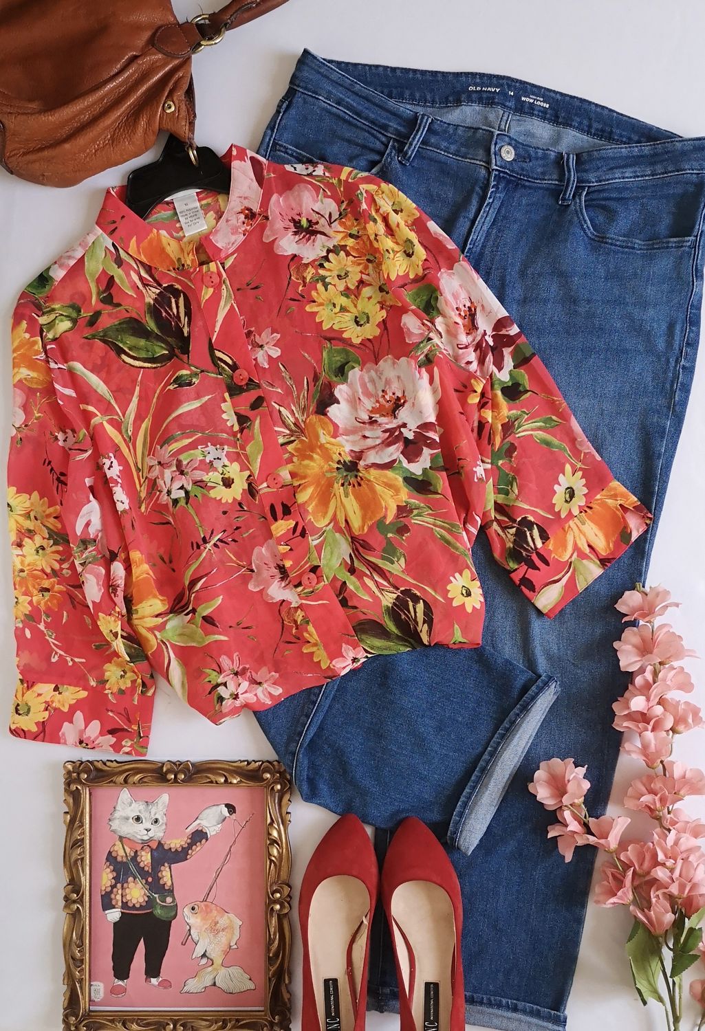 BLUSA CUELLO CHINO Y JEANS ANCHO DE ABAJO