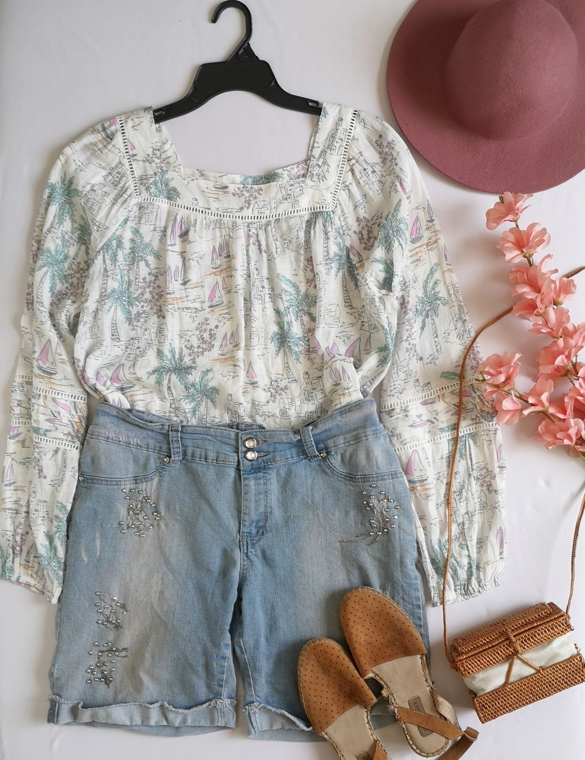 BLUSA CUELLO CUADRADO Y SHORT LONA SUAVE ⚓