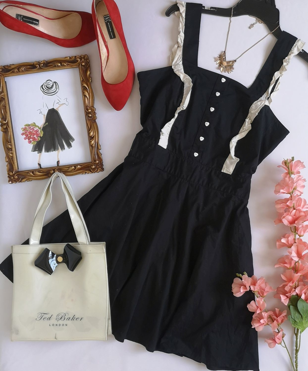 VESTIDO CAMPANA INCLUYE COLLAR