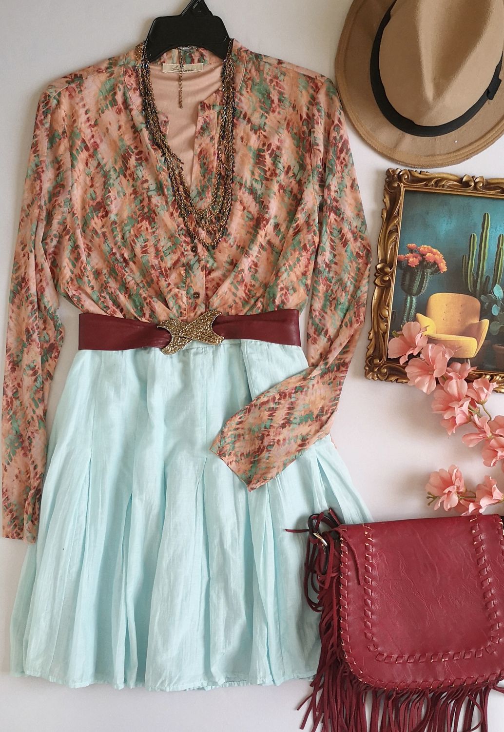 FALDA DE ALGODÓN A LA RODILLA Y BLUSA