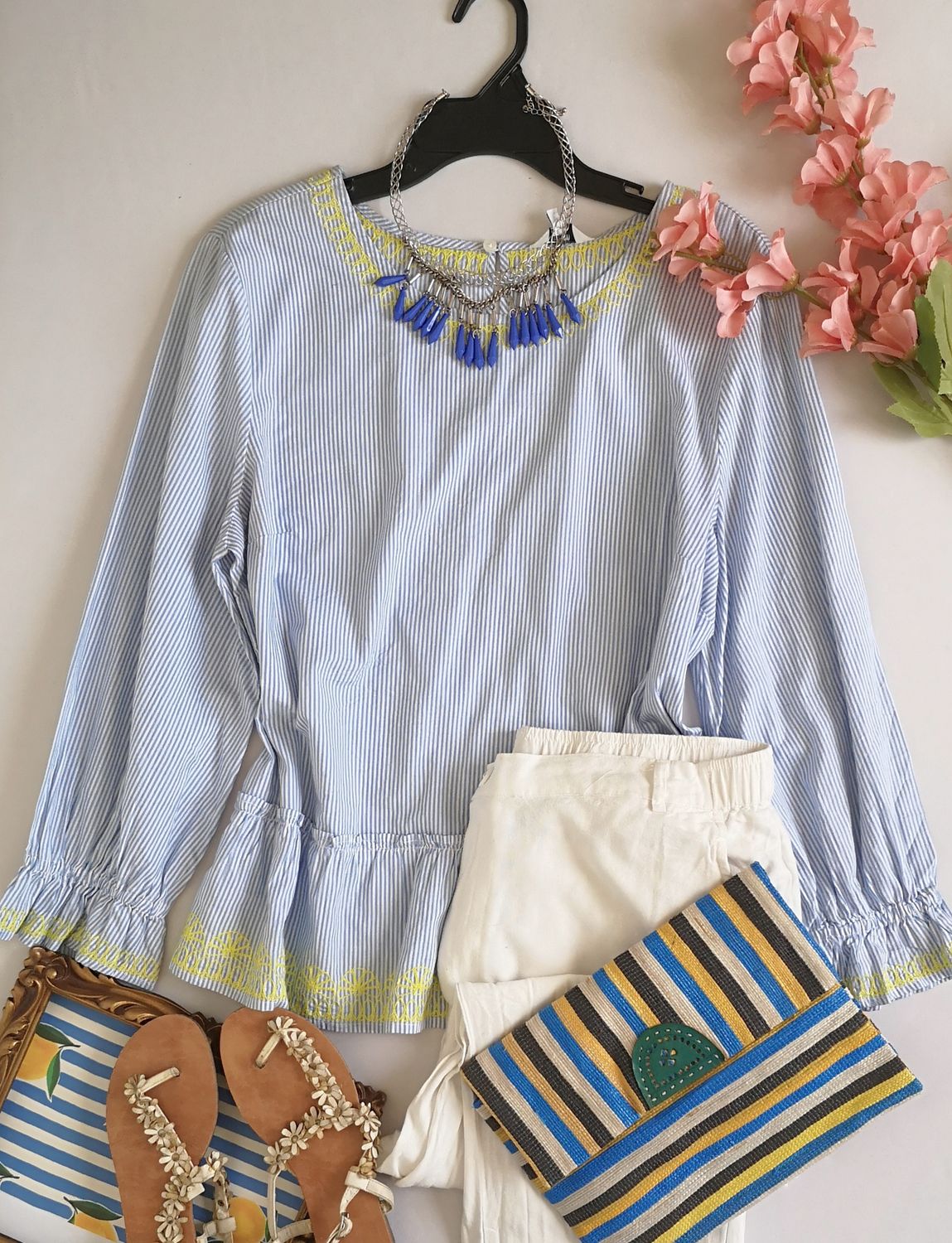 BLUSA DE ALGODÓN BORDADA INCLUYE COLLAR
