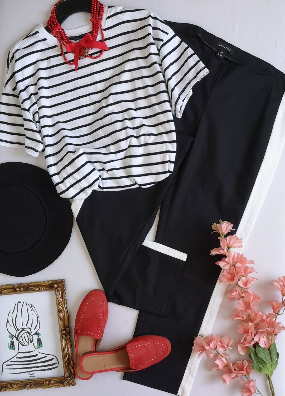 BLUSA ESTILO CUADRADO Y PANTALÓN SIN BOLSAS