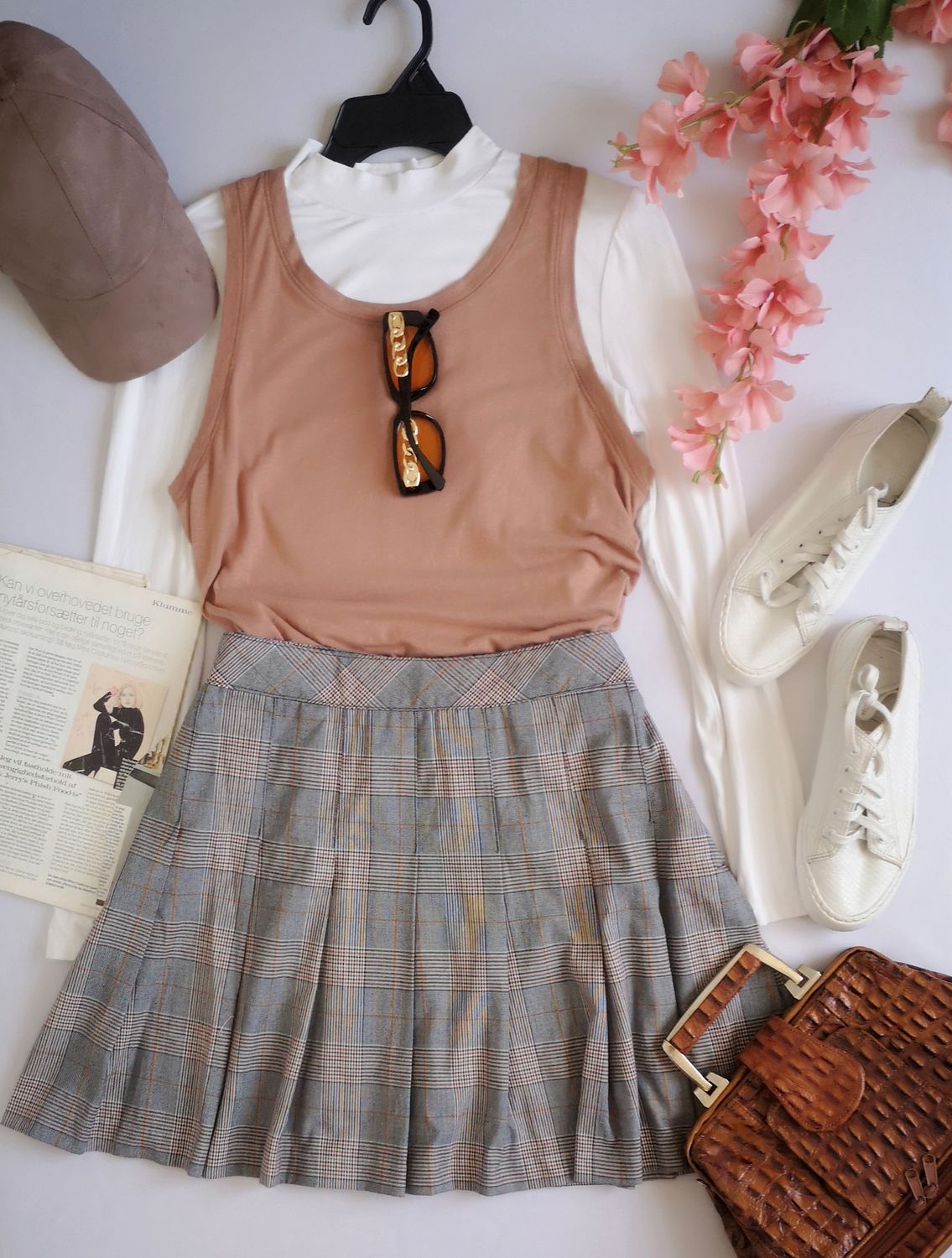 CAMISETA Y FALDA DE PALETONES